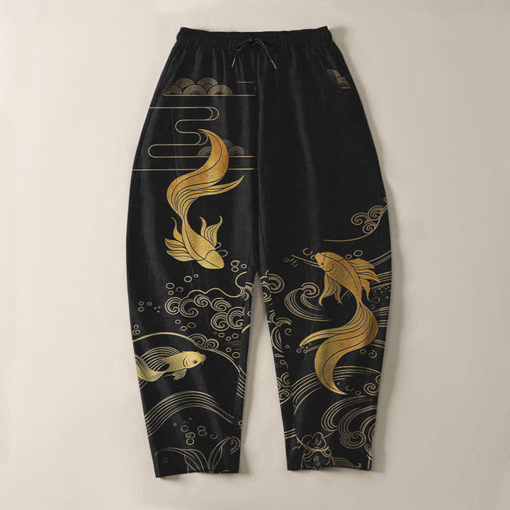 Buddha Stones Pantalones de hombre de algodón puro con estampado de olas y peces koi dorados, cordón ajustable y corte cónico, con bolsillos. - image 2