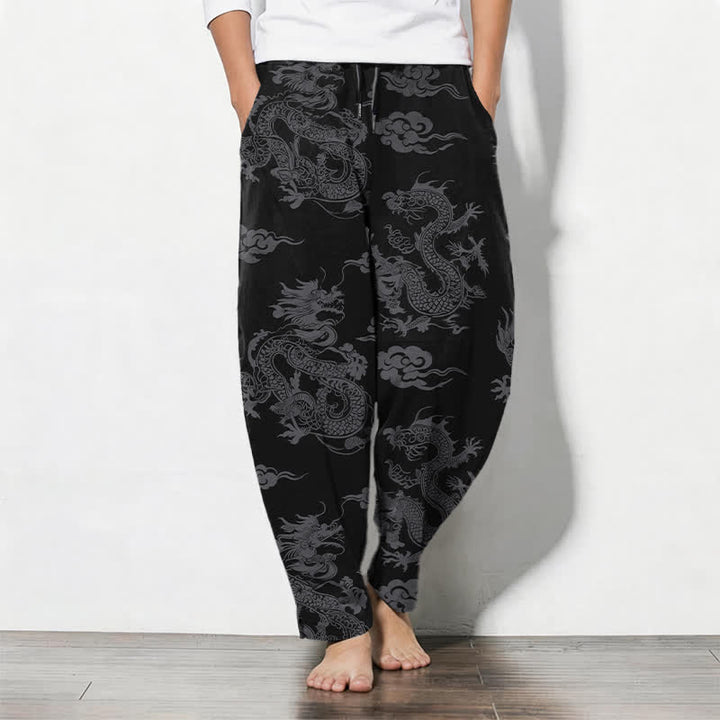 Buddha Stones Pantalones de hombre de algodón puro con estampado de nube de dragón oscuro, cordón ajustable y corte cónico, con bolsillos. - Negro - US/UK/AU50, EU60 (5XL) - image 0