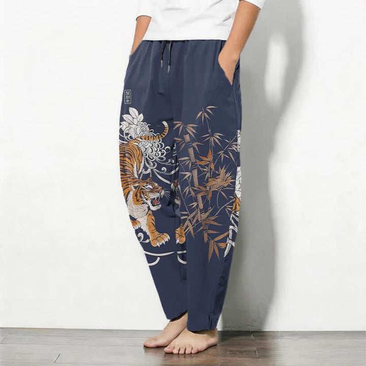 Buddha Stones Pantalones de hombre de algodón puro con estampado de tigre rugiente y bambú, con cordón ajustable y bolsillos. - image 8