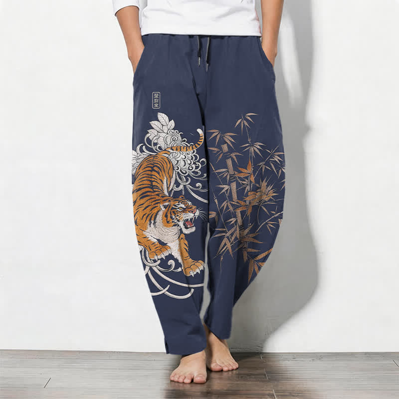Buddha Stones Pantalones de hombre de algodón puro con estampado de tigre rugiente y bambú, con cordón ajustable y bolsillos. - Marina de guerra - US/UK/AU50, EU60 (5XL) - image 7