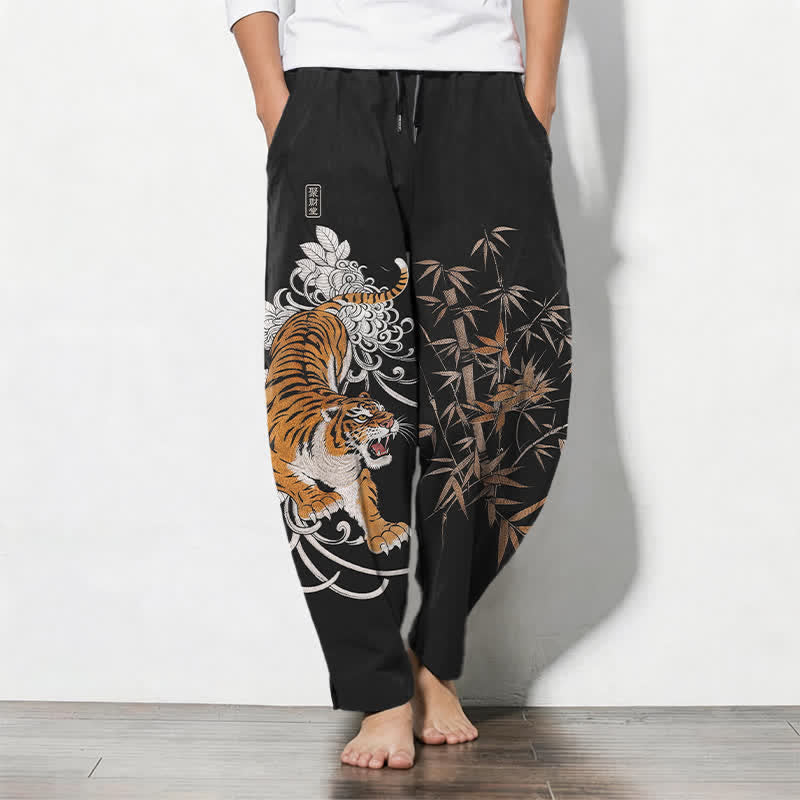 Buddha Stones Pantalones de hombre de algodón puro con estampado de tigre rugiente y bambú, con cordón ajustable y bolsillos. - Negro - US/UK/AU50, EU60 (5XL) - image 11