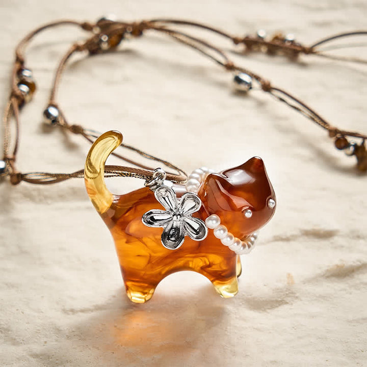 Buddha Stones Collar de resina con colgante de flor de gato negro y marrón y perlas de paz. - Gato marrón - image 0