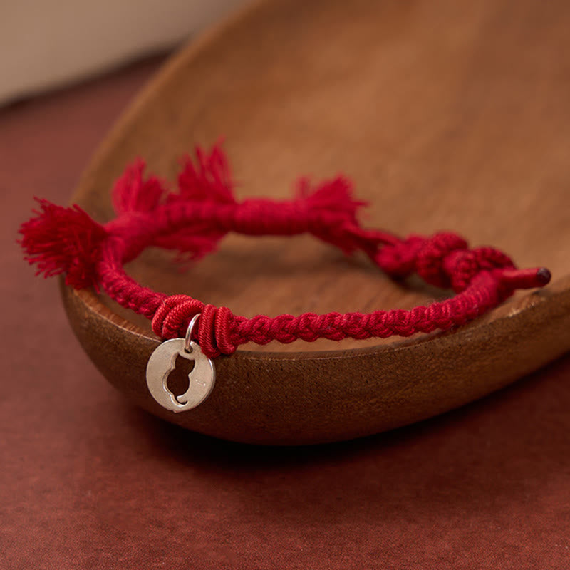Buddha Stones Pulsera con dije de plata de ley 925 con diseño redondo hueco y cordón rojo de gato protector. - image 11
