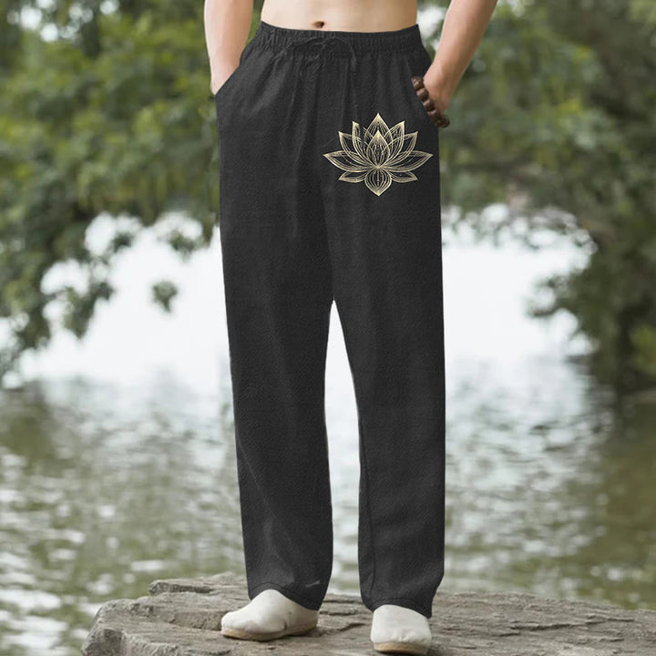 Buddha Stones Pantalones de hombre de algodón con estampado de loto dorado, corte ajustado y bolsillos. - Negro - US/UK/AU50, EU60 (5XL) - image 6