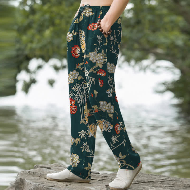 Buddha Stones Pantalones de hombre de algodón con estampado floral de bambú y diseño de tigre, corte ajustado y bolsillos. - image 5