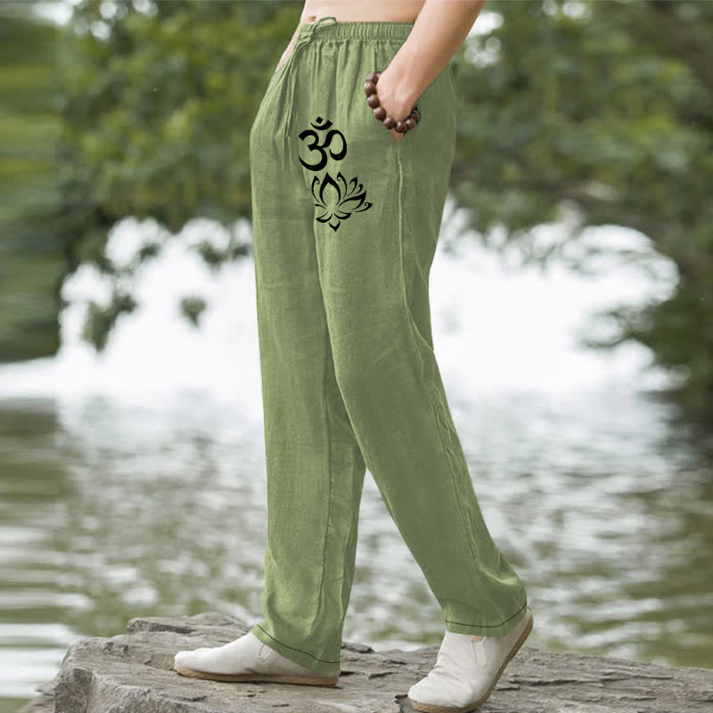 Buddha Stones Pantalones de hombre de algodón con estampado Om de loto, corte ajustado y bolsillos. - image 1