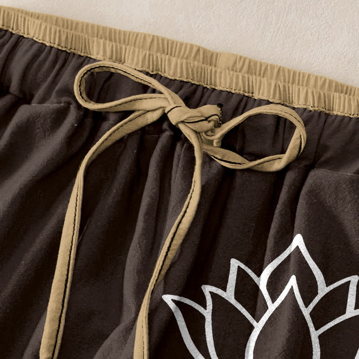 Buddha Stones Pantalones de mujer de algodón puro con estampado de loto blanco y cintura elástica con bolsillos. - image 5