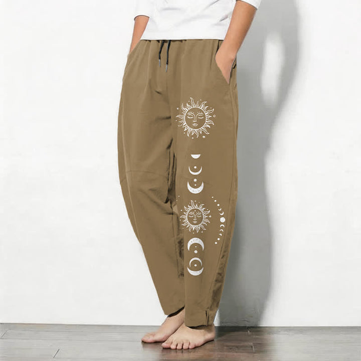 Buddha Stones Pantalones de hombre de algodón puro con estampado de fases lunares y cordón ajustable, corte cónico y bolsillos. - image 8