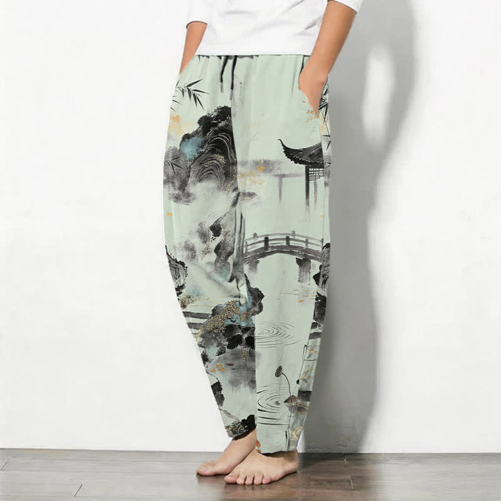 Buddha Stones Pantalones de hombre de algodón puro con estampado de paisaje de bambú, cordón ajustable y corte cónico, con bolsillos. - image 12