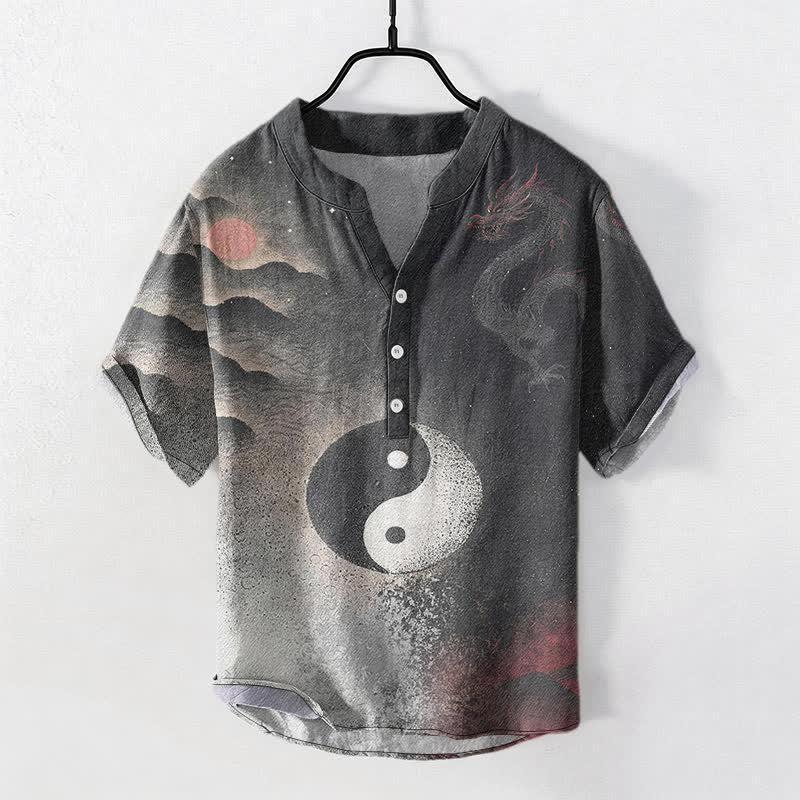 Buddha Stones Camisa de manga corta con medio botón para hombre, de algodón, con estampado de nubes Yin Yang. - Negro - US/UK/AU50, EU60 (5XL) - image 0