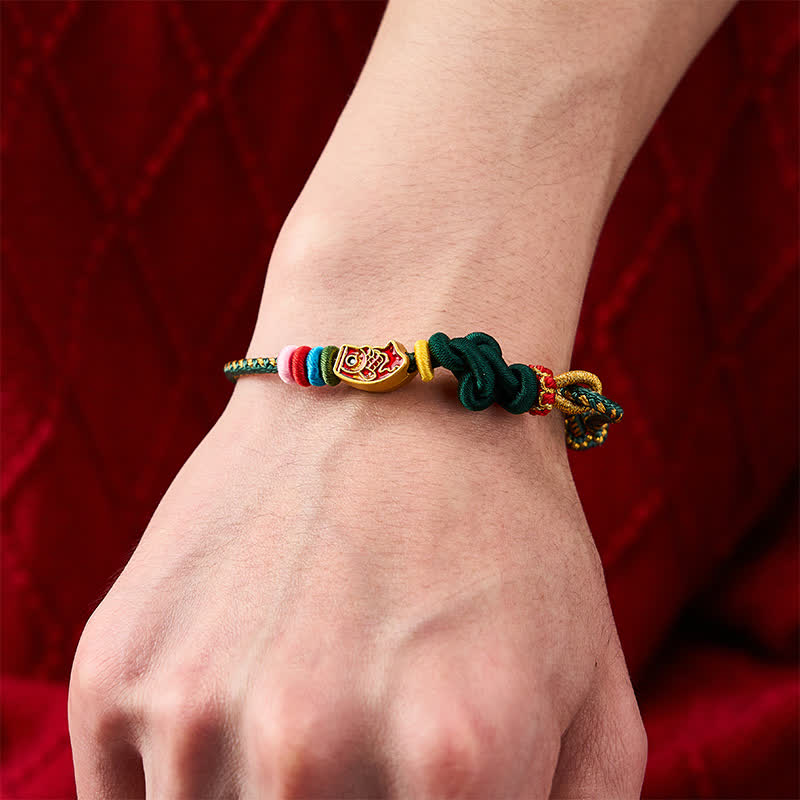 Buddha Stones Pulsera de cuerda protectora con diseño de pez koi, tejida a mano en color verde. - image 4
