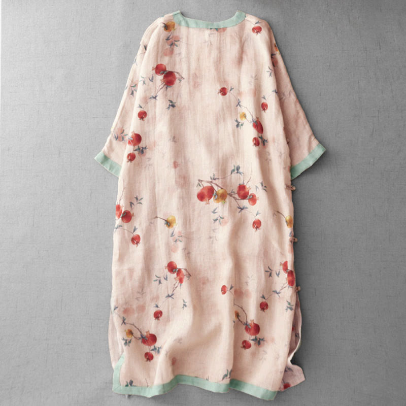 Vestido midi de manga corta con estampado de flores de granada, orquídeas y botones de rana, con abertura lateral y diseño de Buddha Stones. - image 2