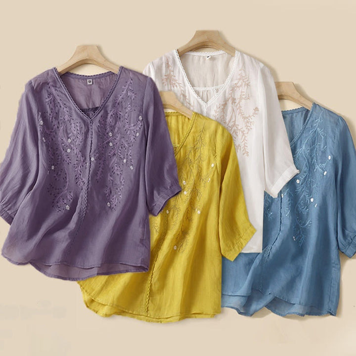 Camiseta de mujer de manga corta con cuello en V y estampado de ramas florales bordadas, estilo casual veraniego con Buddha Stones. - image 5