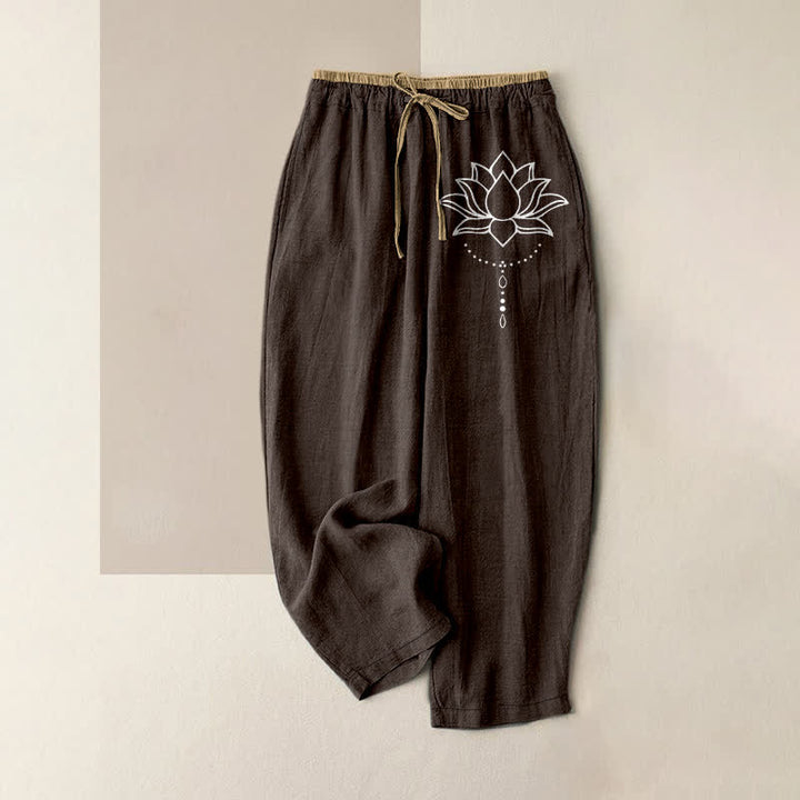 Buddha Stones Pantalones de mujer de algodón puro con estampado de loto sereno y cintura elástica con bolsillos. - Marrón silla de montar - US16，UK/AU20，EU48 (3XL) - image 4