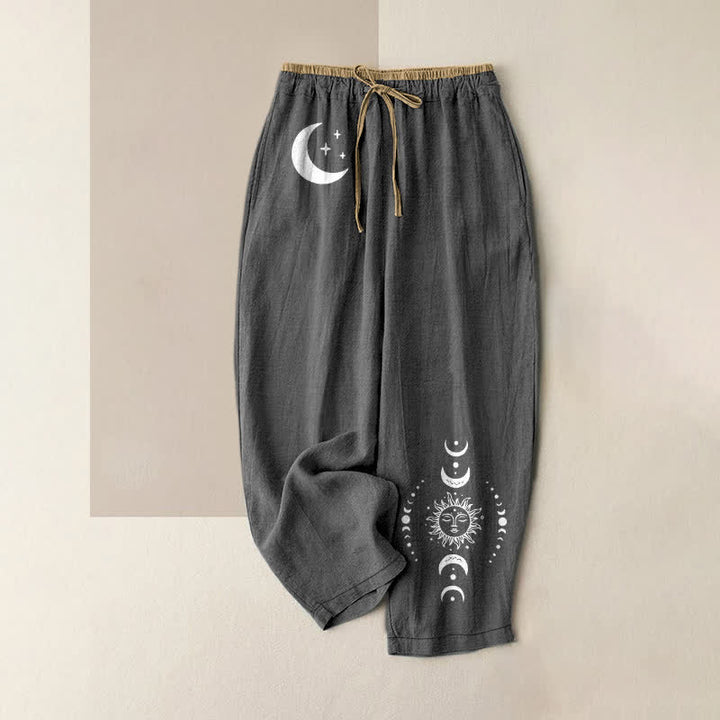 Buddha Stones Pantalones de mujer de algodón puro con elegante estampado de fases lunares celestiales, cintura elástica y bolsillos. - Gris oscuro - US16，UK/AU20，EU48 (3XL) - image 5