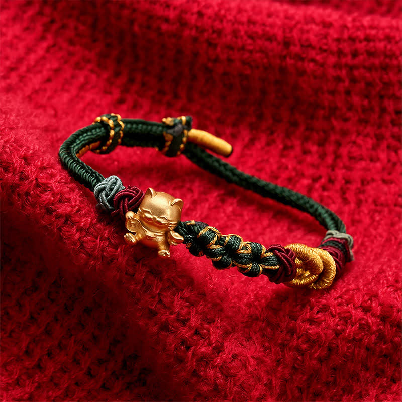 Buddha Stones Pulsera de protección con hilo rojo tejido a mano y diseño de gato de la suerte. - image 2