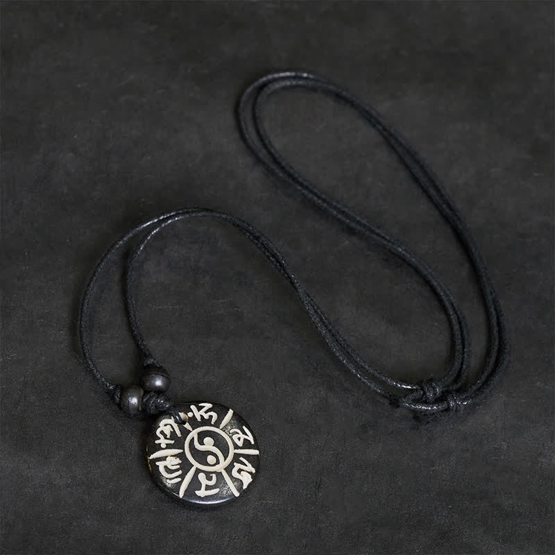 Buddha Stones Collar de protección Yin Yang con cuentas de hueso talladas a mano con el símbolo Om Mani Padme Hum. - image 3