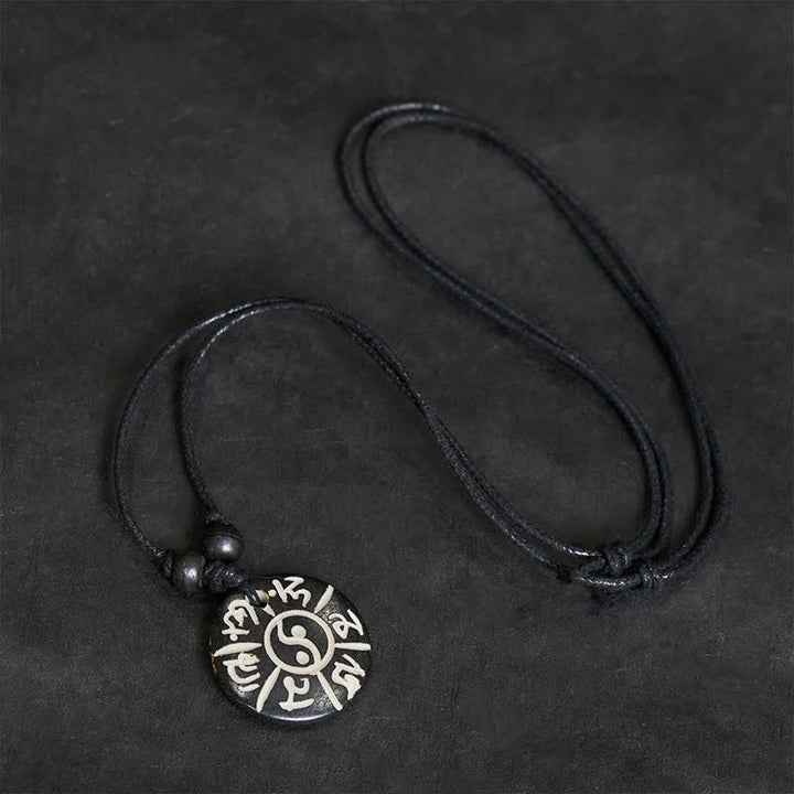 Buddha Stones Collar de protección Yin Yang con cuentas de hueso talladas a mano con el símbolo Om Mani Padme Hum. - image 3