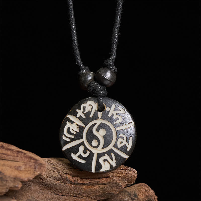 Buddha Stones Collar de protección Yin Yang con cuentas de hueso talladas a mano con el símbolo Om Mani Padme Hum. - Om Mani Padme Hum (Amor ♥ Enfoque) - image 0
