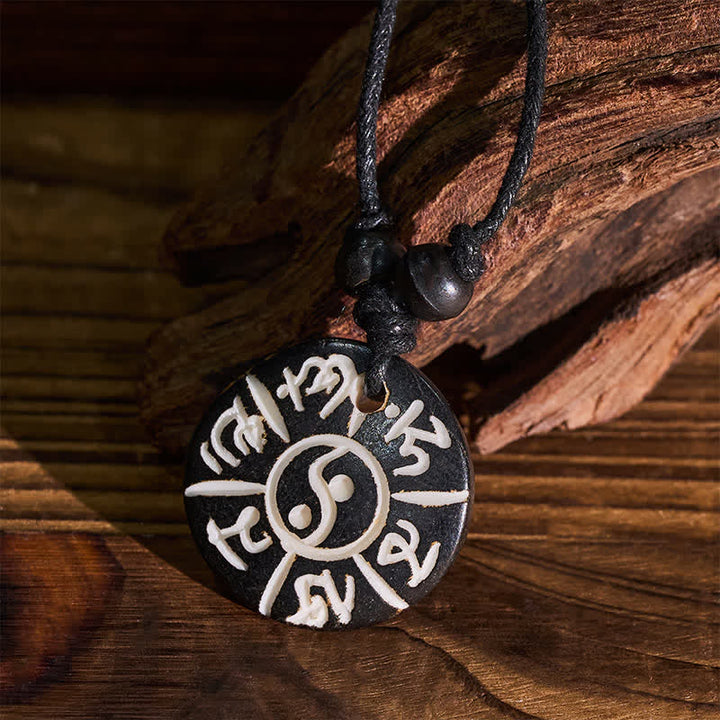 Buddha Stones Collar de protección Yin Yang con cuentas de hueso talladas a mano con el símbolo Om Mani Padme Hum. - image 2