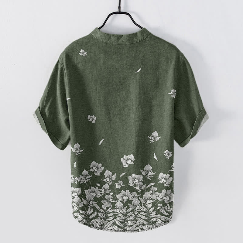 Buddha Stones Camisa de manga corta para hombre con estampado floral blanco en el bajo y medio botón. - image 8