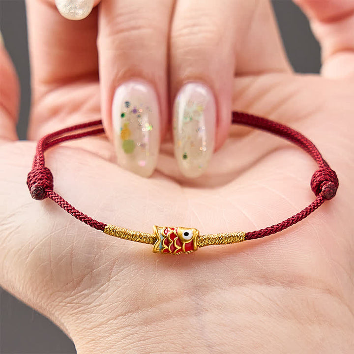 Buddha Stones Pulsera de hilo rojo tejida a mano con diseño de pez koi y suerte - image 3