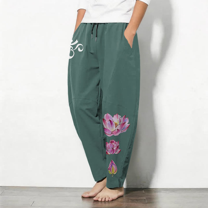 Buddha Stones Pantalones de hombre de algodón puro con estampado de loto rosa y cordón ajustable, corte cónico y bolsillos. - image 8