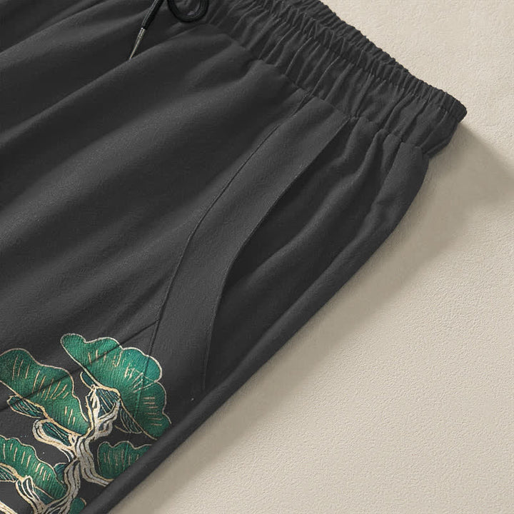 Buddha Stones Pantalones de hombre de algodón puro con estampado de nubes y pinos, corte ajustado, cordón y bolsillos. - image 4