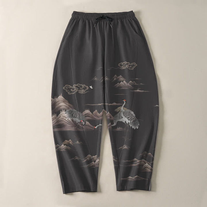 Buddha Stones Pantalones de hombre de algodón puro con estampado de grullas, nubes y montañas, corte ajustado, cordón y bolsillos. - image 2