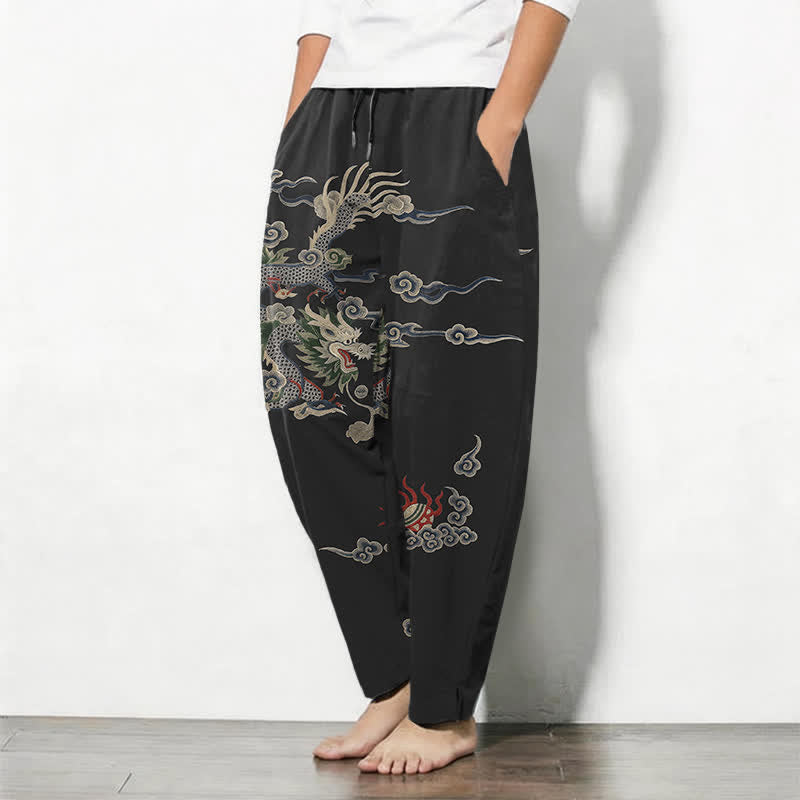 Buddha Stones Pantalones de hombre de algodón puro con estampado de dragón, nube y bola de fuego, con cordón ajustable y bolsillos. - image 12
