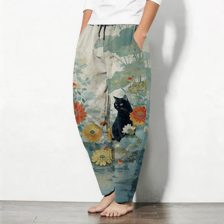 Buddha Stones Pantalones de hombre de algodón puro con estampado floral de gato negro oriental, cordón ajustable y corte cónico con bolsillos. - image 12