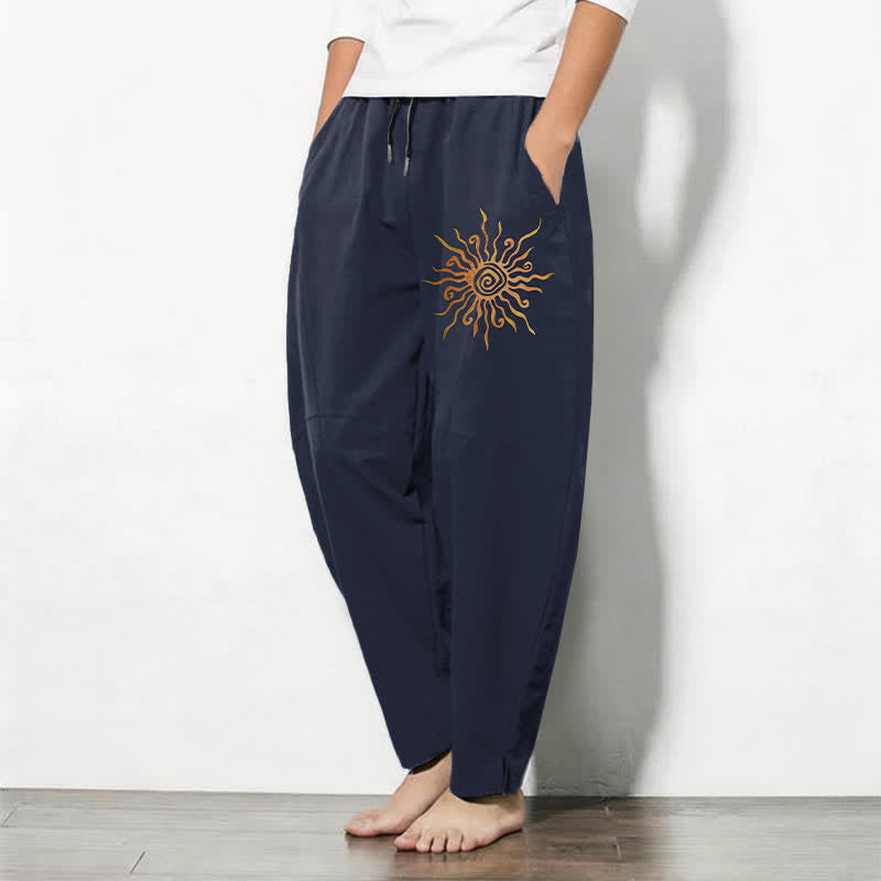 Buddha Stones Pantalones de hombre de algodón puro con estampado en espiral Golden Sun, cordón ajustable y corte cónico con bolsillos. - image 8