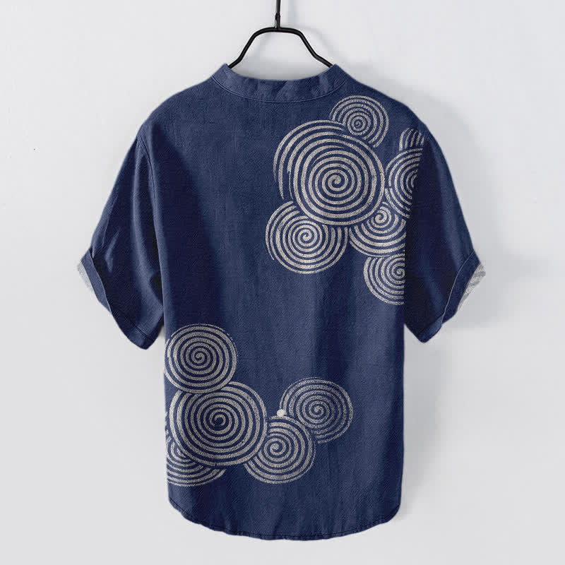Buddha Stones Camisa de manga corta con medio botón y estampado de círculos en espiral de algodón para hombre - image 1