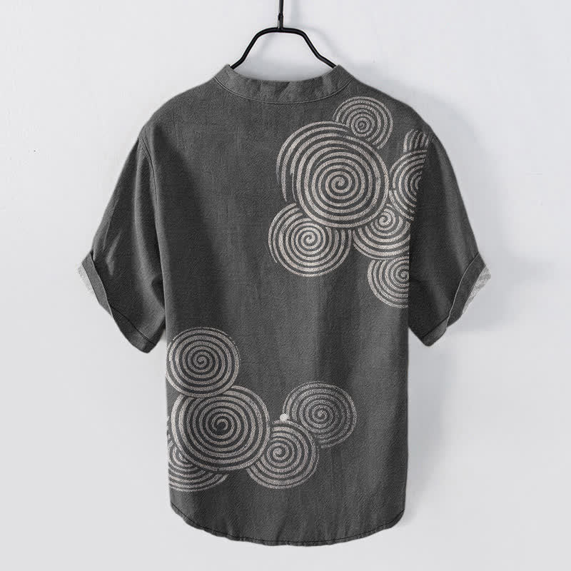 Buddha Stones Camisa de manga corta con medio botón y estampado de círculos en espiral de algodón para hombre - image 6