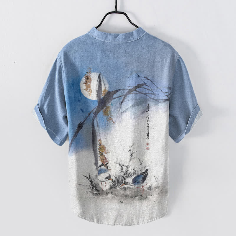 Buddha Stones Camisa de manga corta con medio botón para hombre, estampado de pájaro lunar y tinta de algodón - image 1