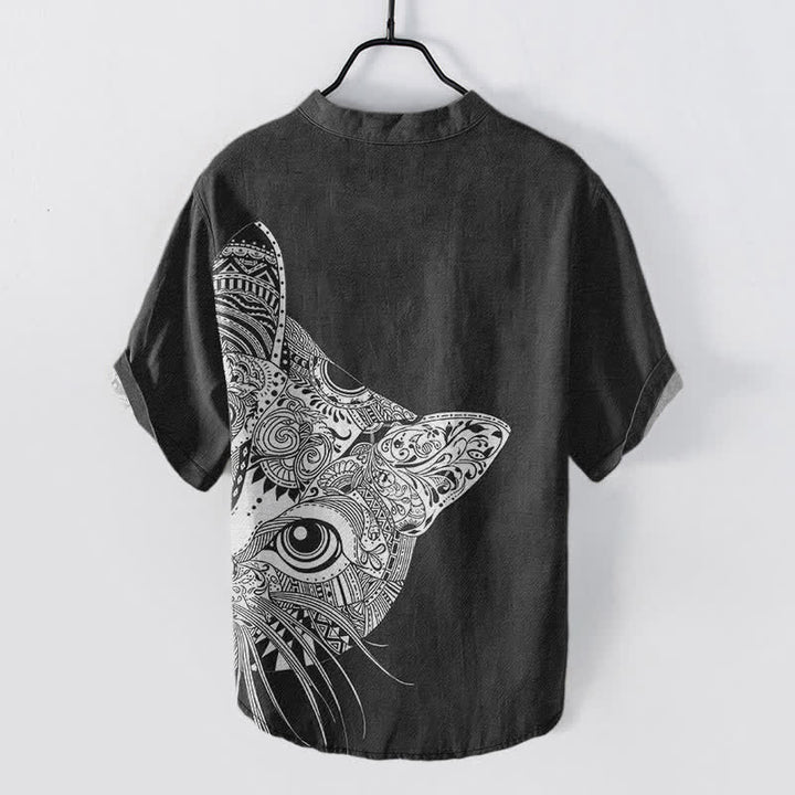 Buddha Stones Camisa de manga corta con medio botón y estampado tribal de cara de gato para hombre, de algodón. - image 1
