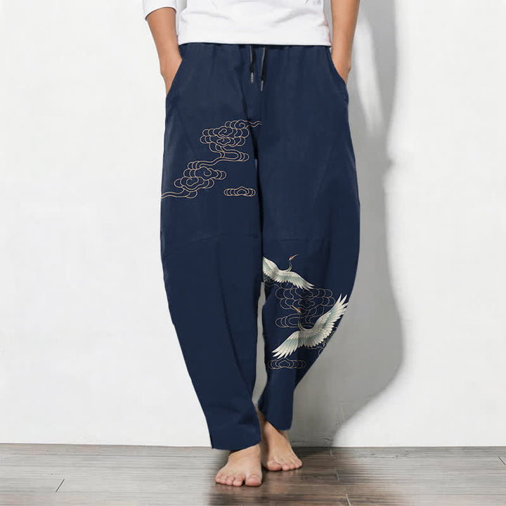 Buddha Stones Pantalones de hombre de algodón puro con estampado de grullas voladoras y nubes, con cordón ajustable y corte cónico, bolsillos. - Marina de guerra - US/UK/AU50, EU60 (5XL) - image 0