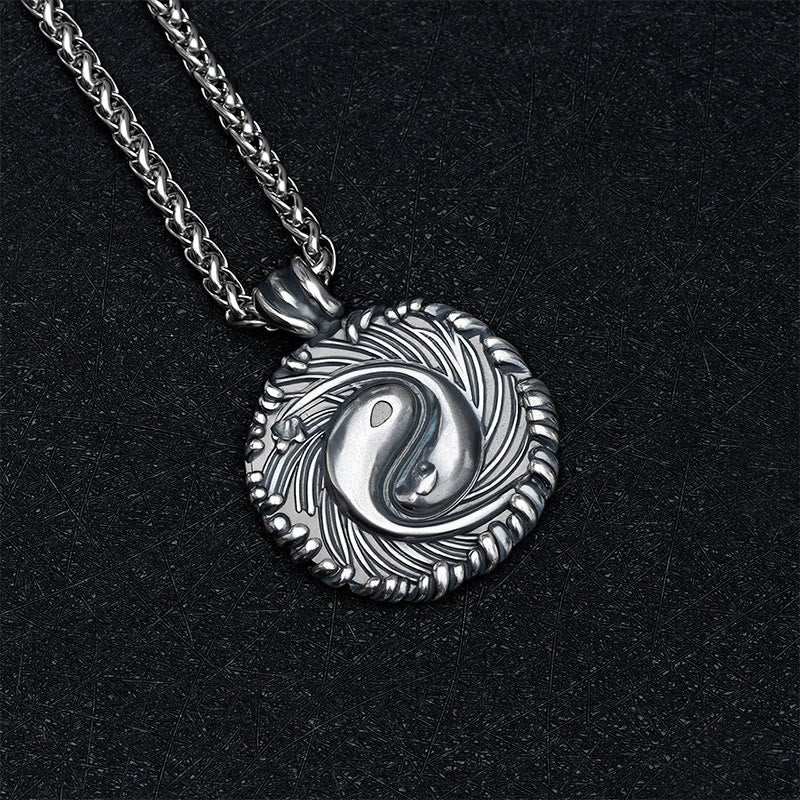 Buddha Stones Collar con colgante redondo de cobre con diseño de pez koi Yin Yang en equilibrio. - image 2