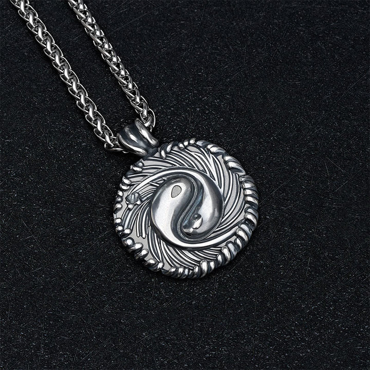 Buddha Stones Collar con colgante redondo de cobre con diseño de pez koi Yin Yang en equilibrio. - image 2