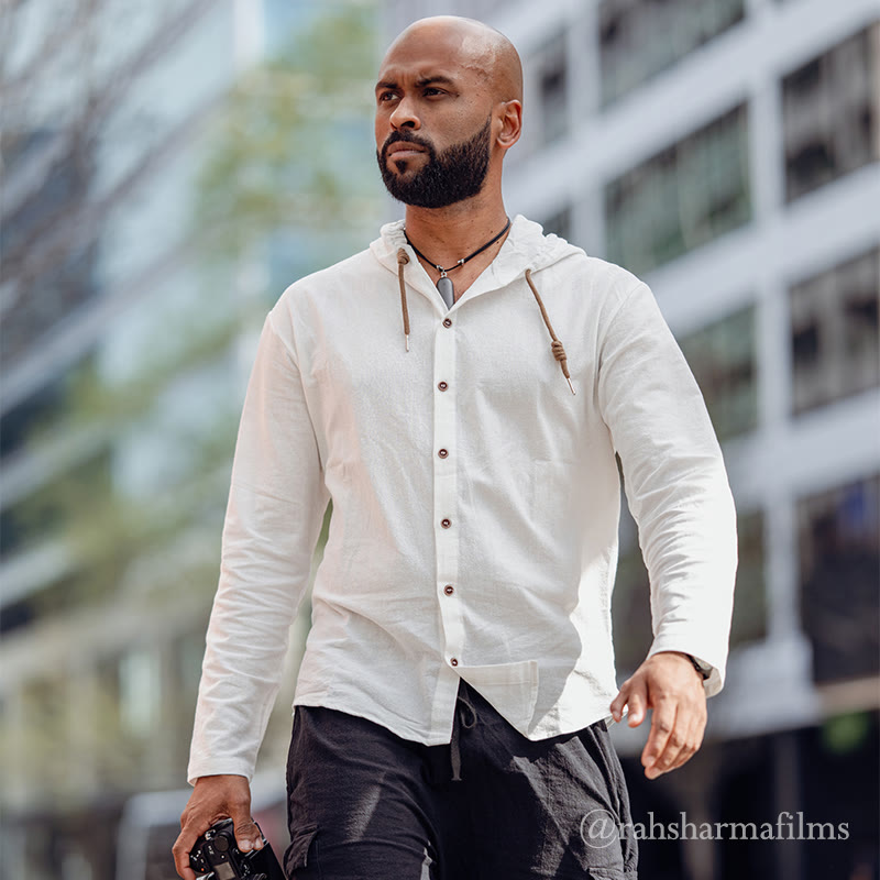 Camisa de hombre de manga larga con capucha, cordón ajustable y botones, color liso, con estampado de Buddha Stones. - image 2