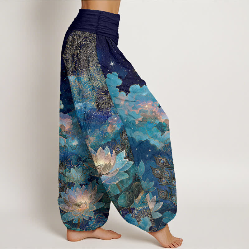 Buddha Stones Pantalones harem de mujer con cintura elástica y estampado de loto de algodón y cielo nocturno. - image 1