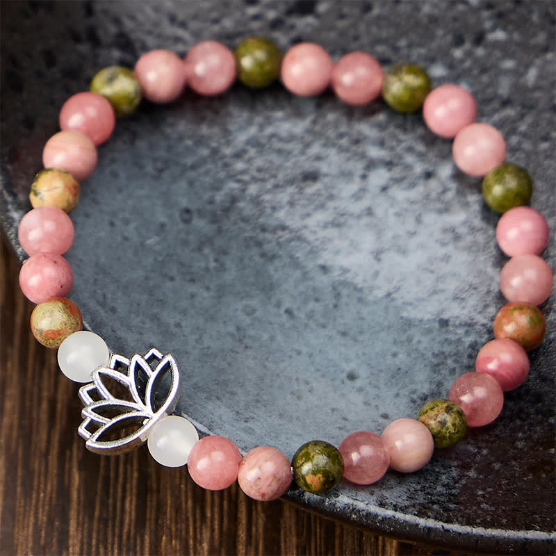 Buddha Stones Pulsera de rodonita, unakita, jade blanco, loto, amor e iluminación - image 1