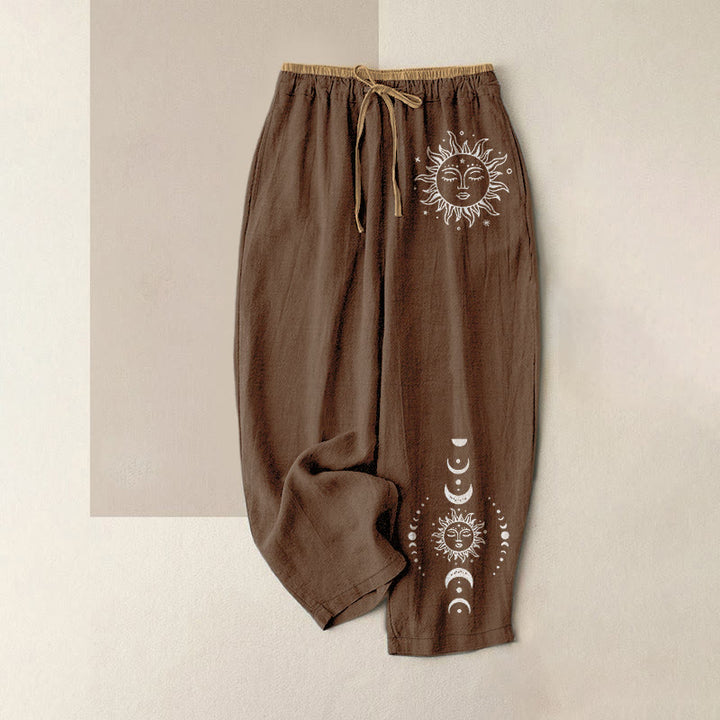 Buddha Stones Pantalones de mujer de algodón puro con estampado de sol, luna y estrellas, cintura elástica y bolsillos. - Marrón silla de montar - US16，UK/AU20，EU48 (3XL) - image 6