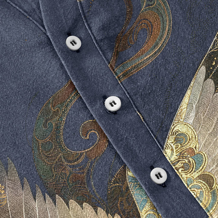 Buddha Stones Camisa de manga corta con medio botón para hombre, de algodón con estampado de grulla dorada y olas. - image 3
