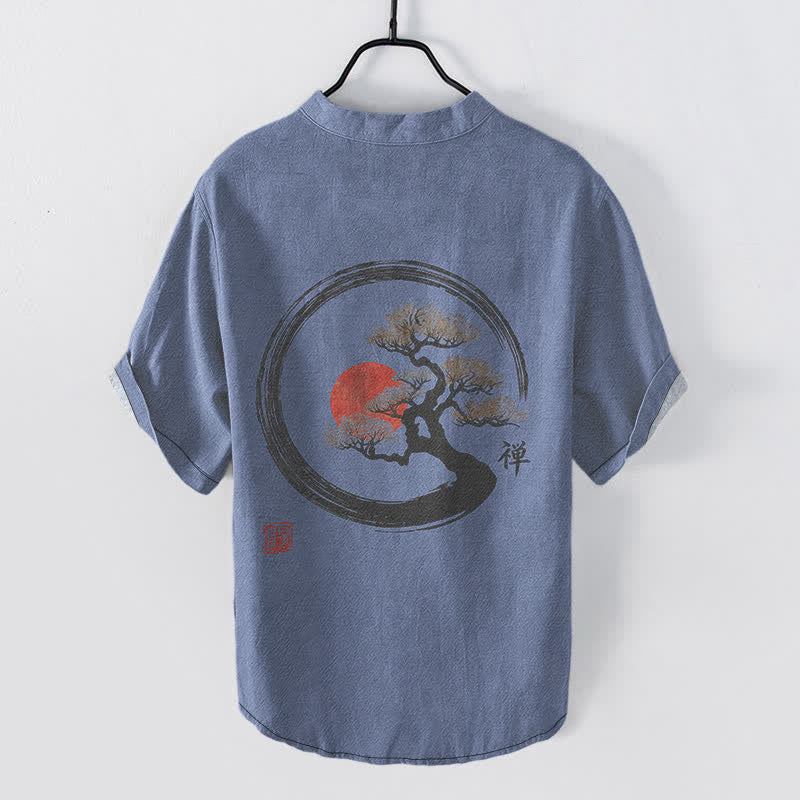 Buddha Stones Camisa de manga corta con medio botón para hombre, de algodón, con estampado de sol bonsái y tinta Zen. - image 8