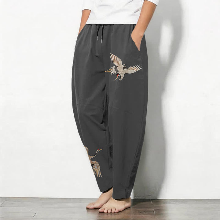 Buddha Stones Pantalones de hombre de algodón puro con estampado de grullas gemelas, cordón ajustable y corte cónico, con bolsillos. - image 1