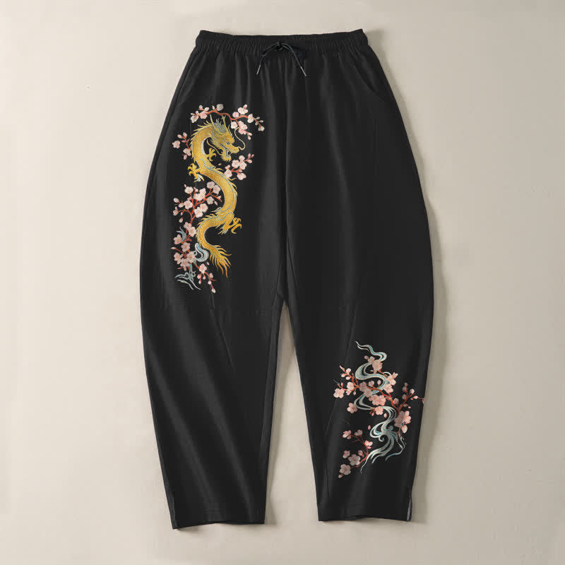 Buddha Stones Pantalones de hombre de algodón puro con estampado de flores de dragón doradas, cordón ajustable y corte cónico, con bolsillos. - image 9