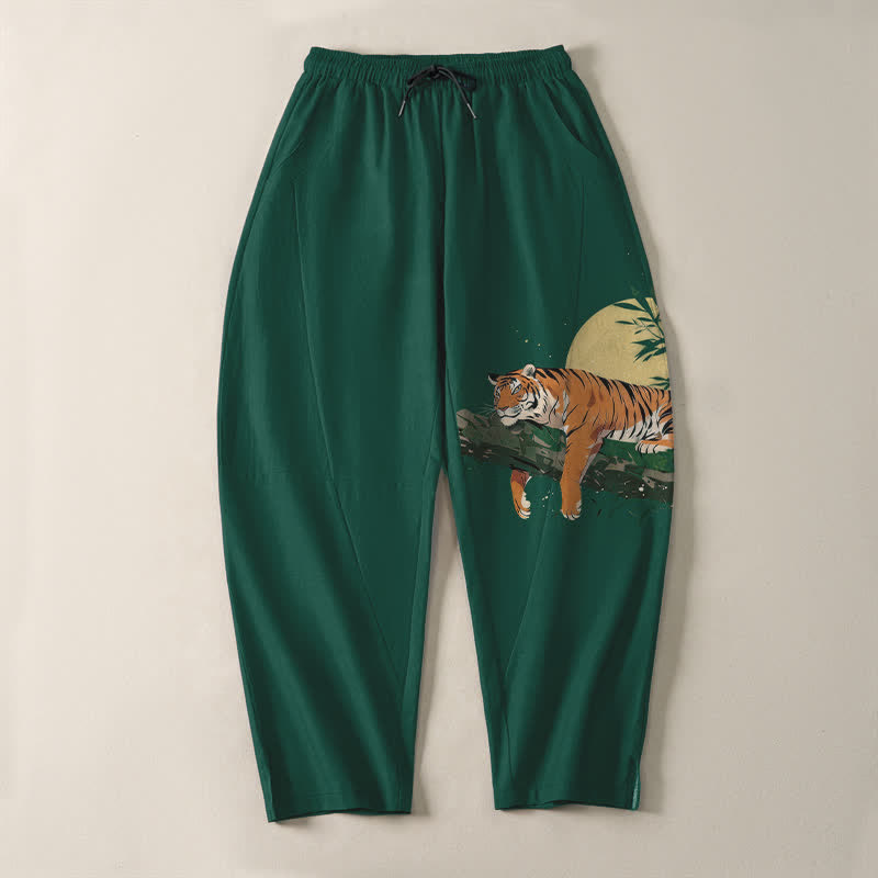 Buddha Stones Pantalones de hombre de algodón puro con estampado de tigre reclinado y luna, con cordón ajustable y corte ajustado, bolsillos. - image 9
