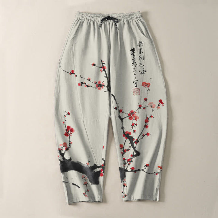 Buddha Stones Pantalones de hombre de algodón puro con estampado de flores de ciruelo y cordón ajustable, corte cónico y bolsillos. - image 2
