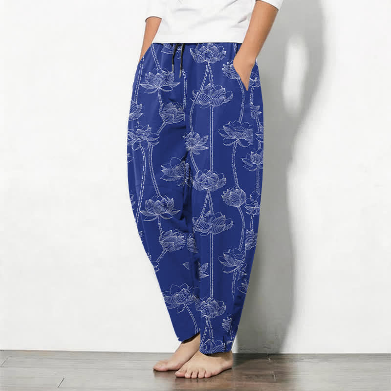 Buddha Stones Pantalones de hombre de algodón puro con estampado de loto blanco y cordón ajustable, corte cónico y bolsillos. - image 1